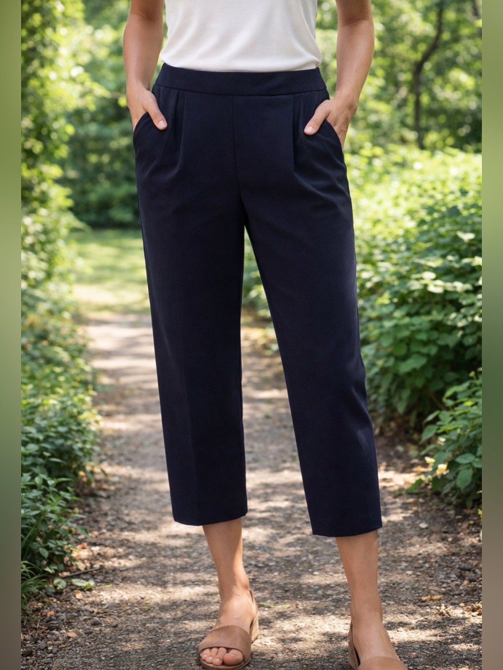 Nike Golf Dri-FIT Navy Athleisure Cropped Pants Size 6 💙